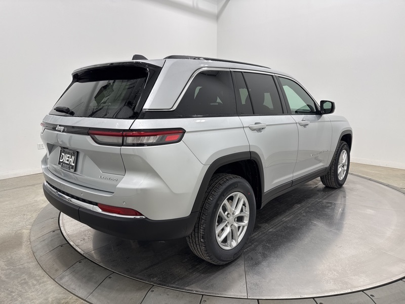 2025 Jeep Grand Cherokee Laredo X photo 4