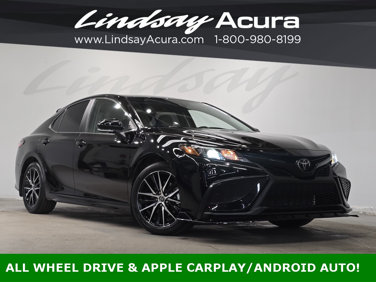 2024 Toyota Camry SE's photo