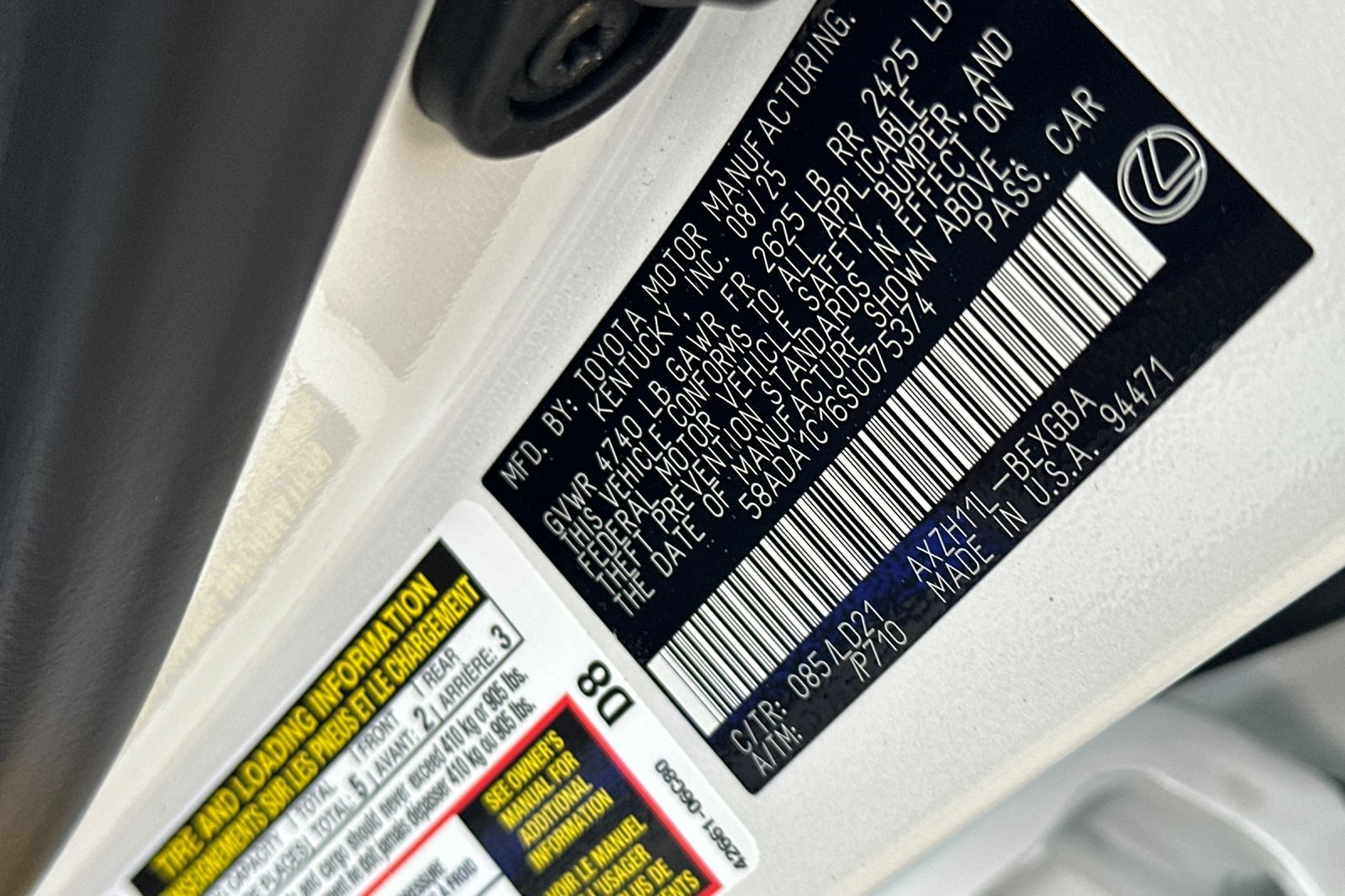 2025 Lexus ES 300h photo 21