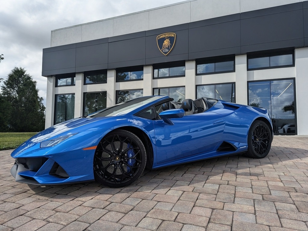 Pre-Owned 2024 Lamborghini Huracan EVO Base AWD 2D Convertible's photo