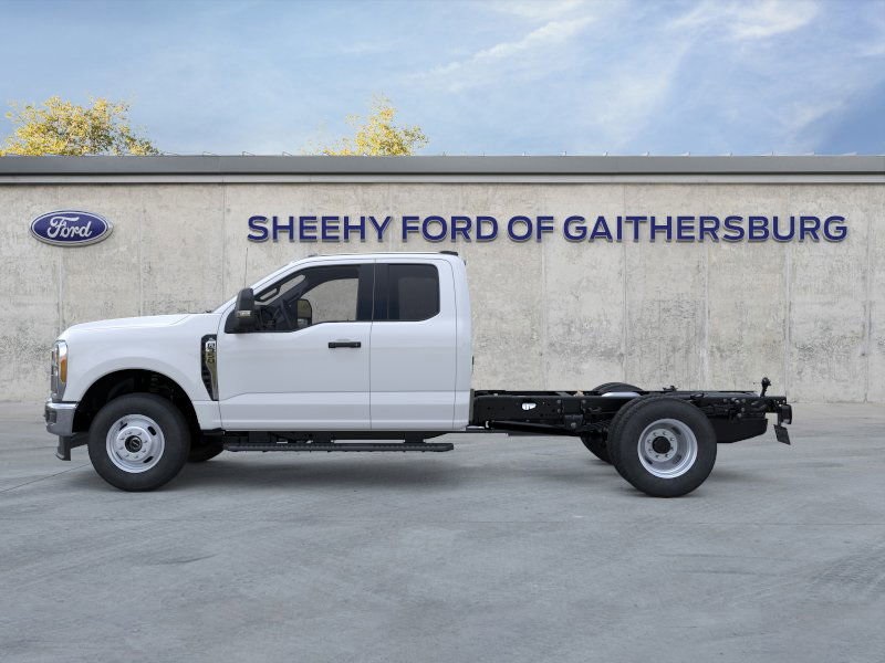 2025 Ford F-350 photo 4