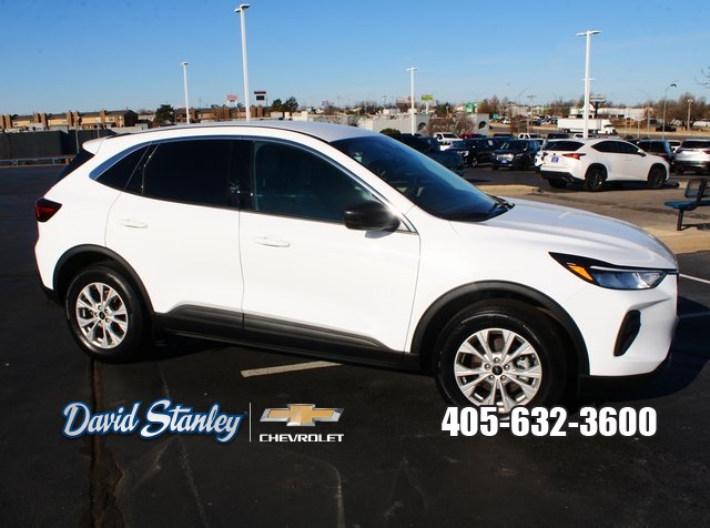 used 2024 Ford Escape car, priced at $21,799