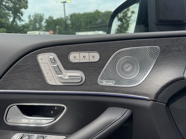 2025 Mercedes Benz GLS 450 4MATIC photo 20