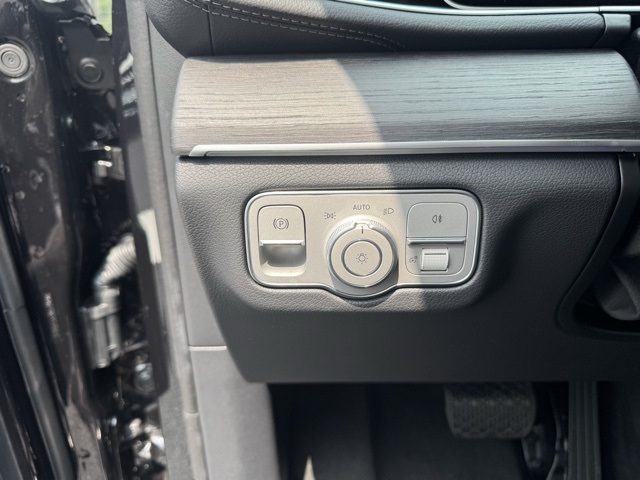 2025 Mercedes Benz GLS 450 4MATIC photo 23