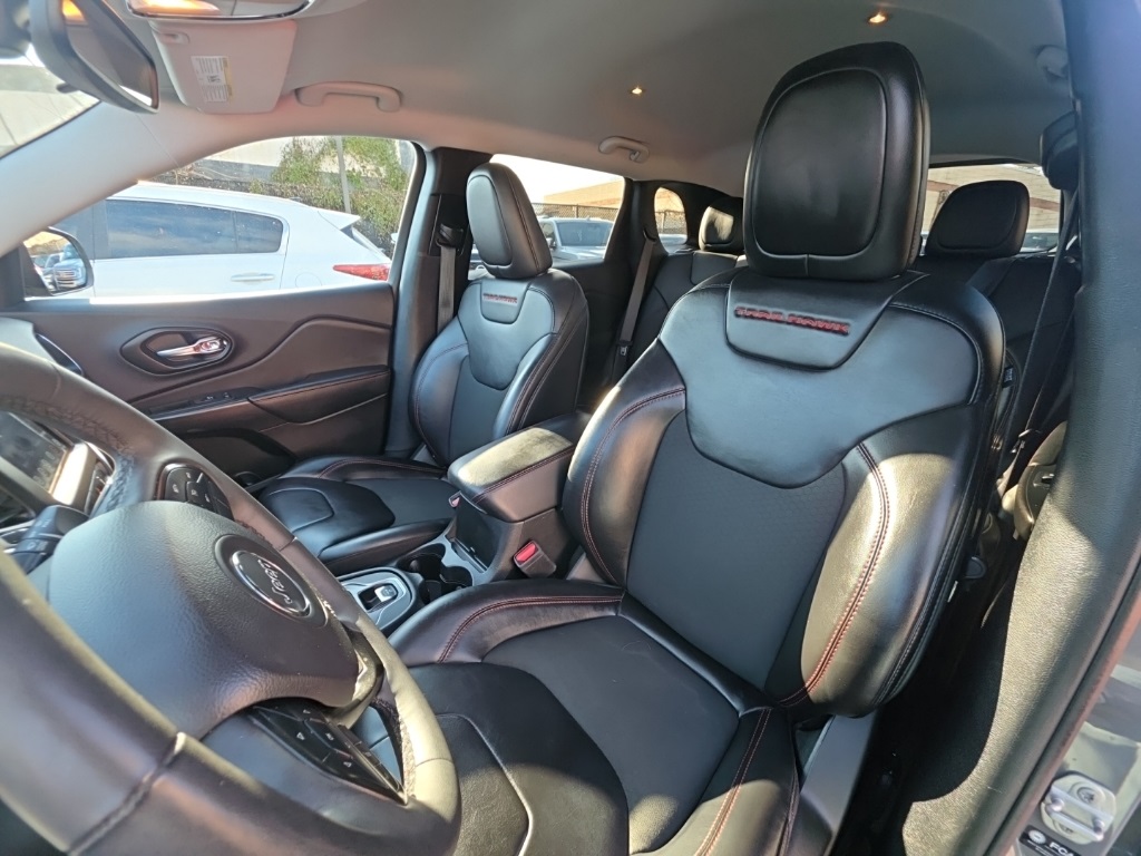 used 2022 Jeep Cherokee car, priced at $19,895