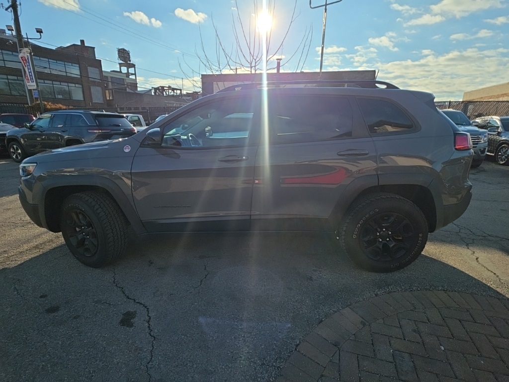used 2022 Jeep Cherokee car, priced at $19,895