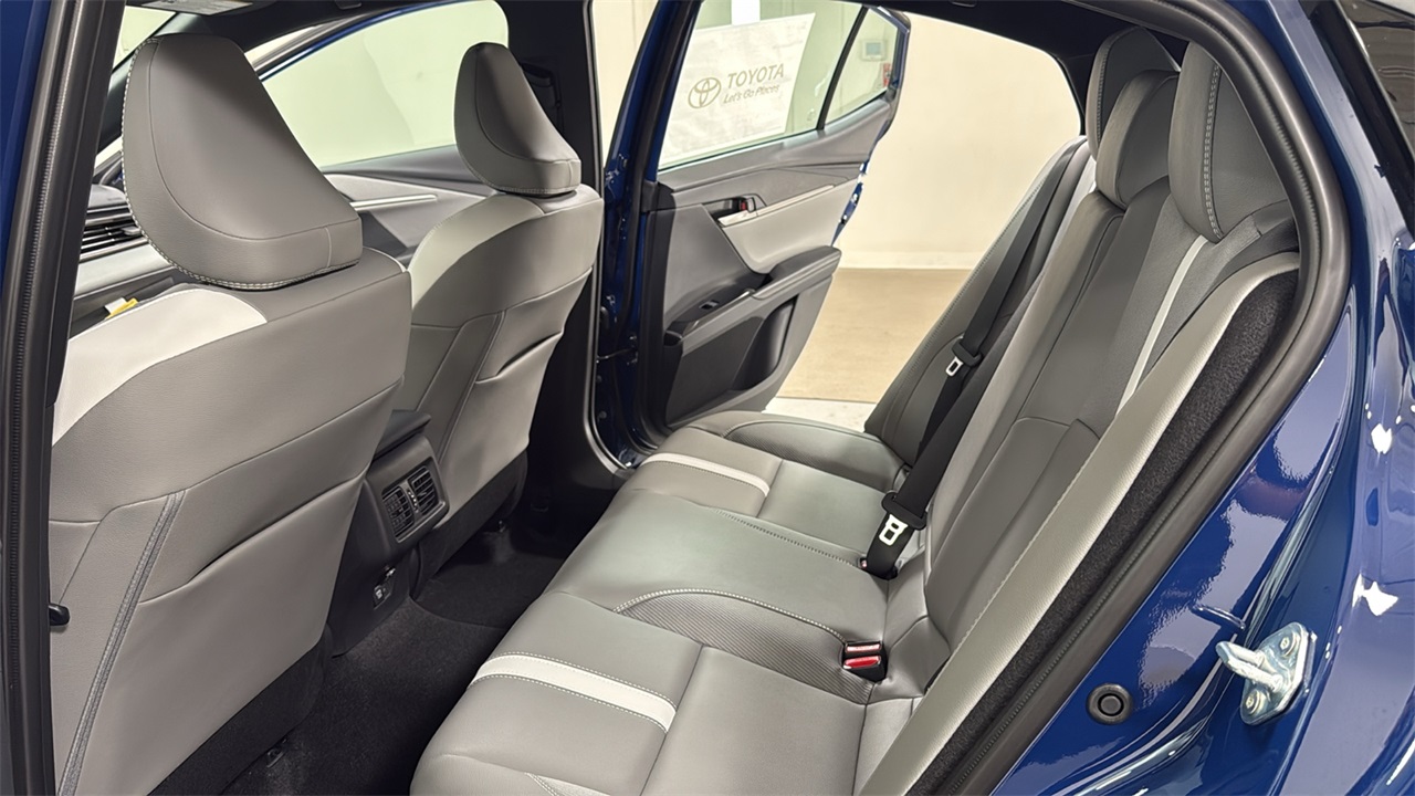 2026 Toyota Camry SE photo 15