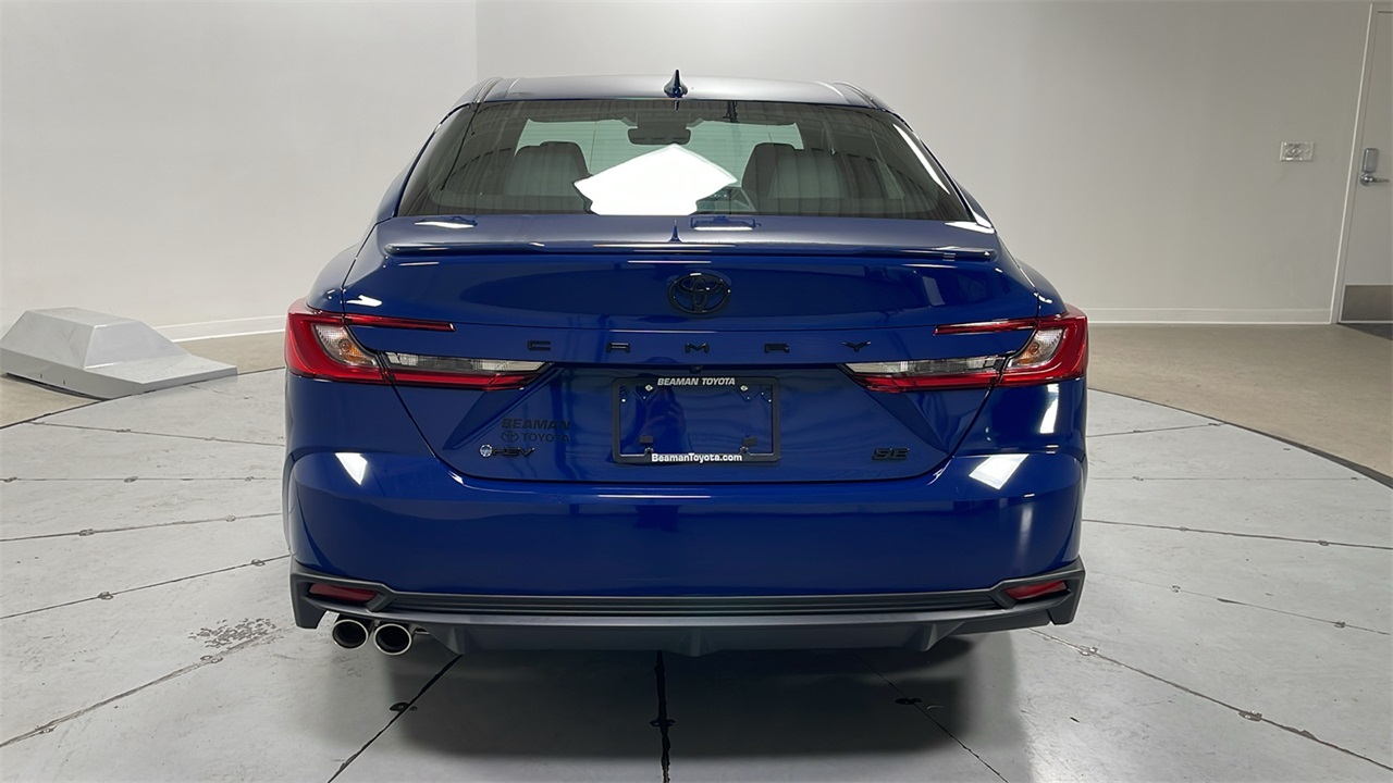 2026 Toyota Camry SE photo 4