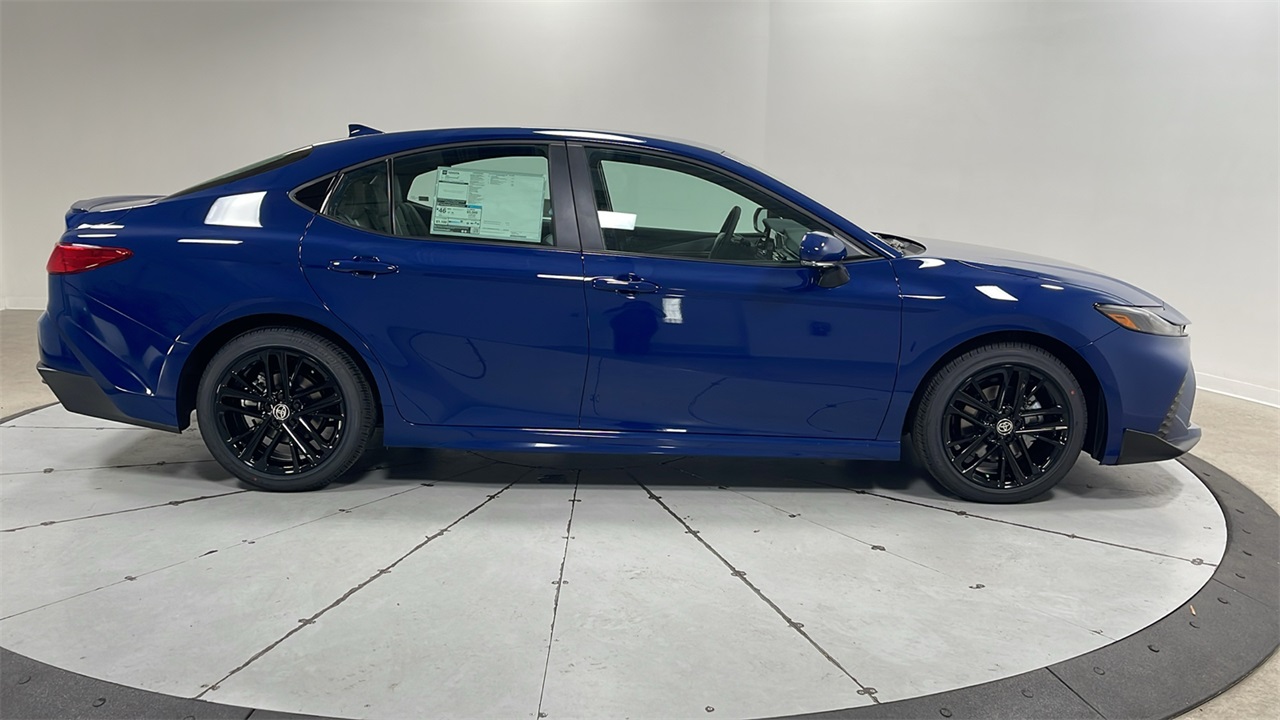 2026 Toyota Camry SE photo 6