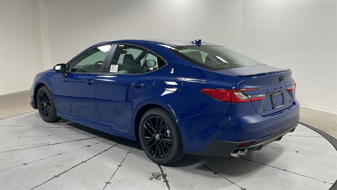 2026 Toyota Camry SE photo 7