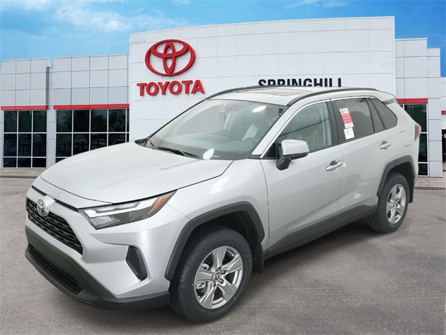 2025 Toyota RAV4 XLE's photo
