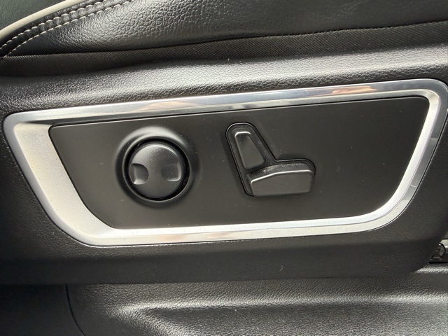 used 2025 Ram 1500 car, priced at $40,537