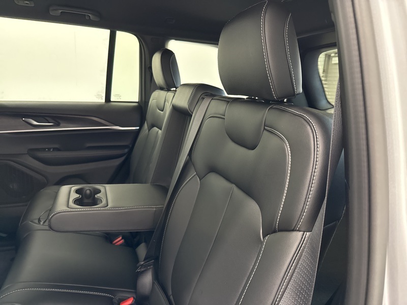 2025 Jeep Grand Cherokee Limited photo 14