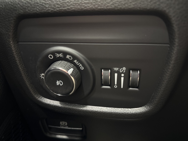 2025 Jeep Grand Cherokee Limited photo 21