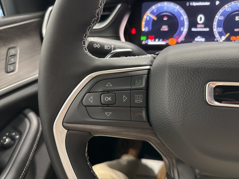 2025 Jeep Grand Cherokee Limited photo 23