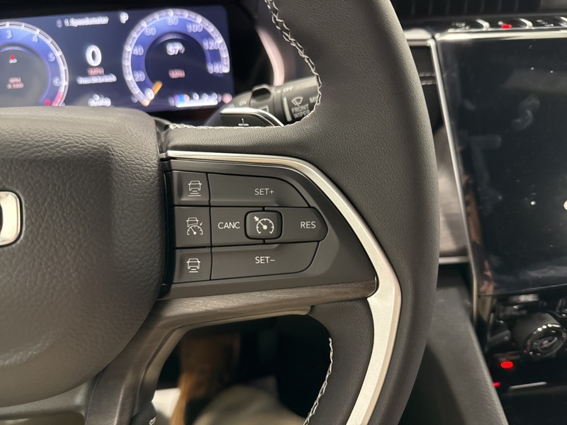 2025 Jeep Grand Cherokee Limited photo 24