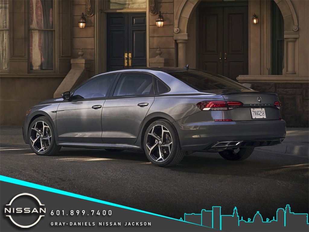 2021 Volkswagen Passat SE's photo