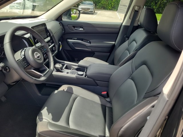 2025 Super Black Nissan Pathfinder SL 4X4 SUV
