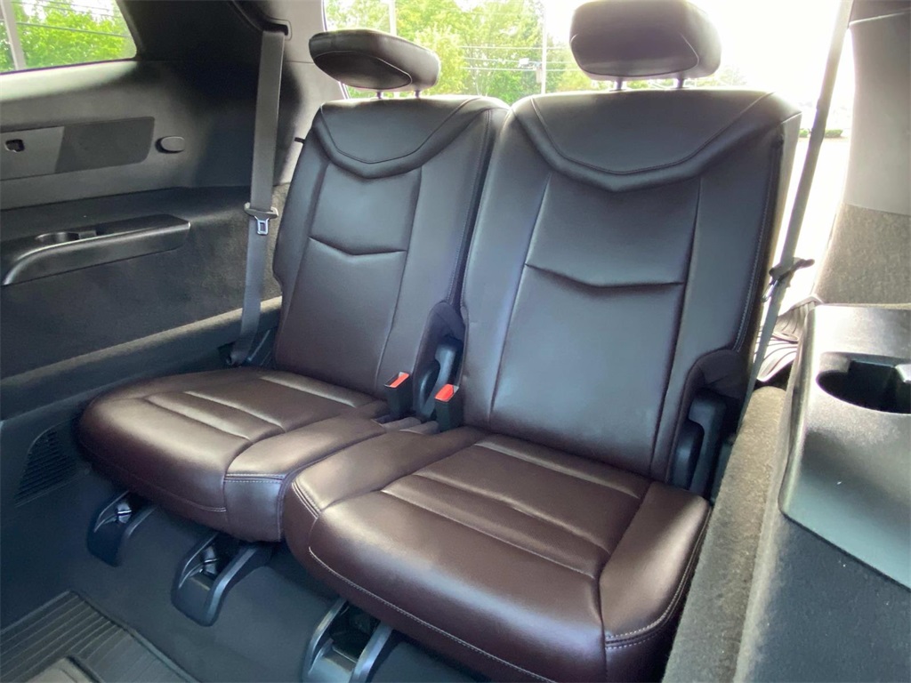 2022 Crystal White Tricoat Cadillac XT6 Premium Luxury AWD SUV