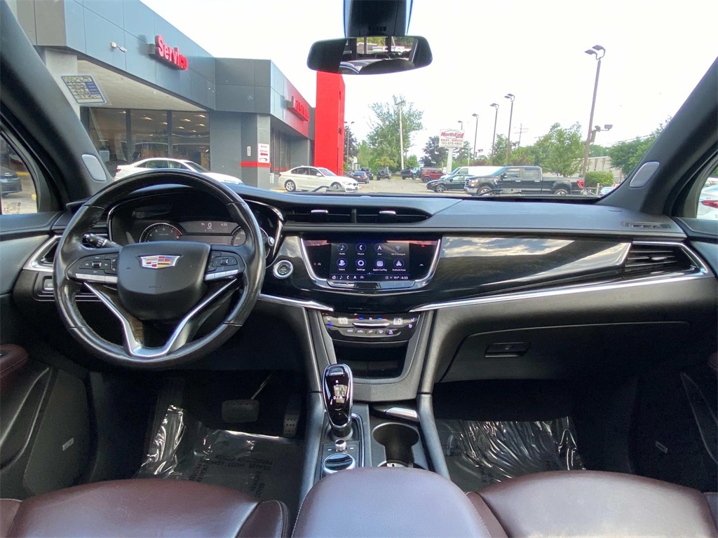 2022 Crystal White Tricoat Cadillac XT6 Premium Luxury AWD SUV