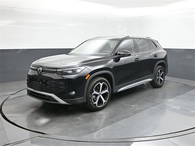 2025 Volkswagen Tiguan SE's photo