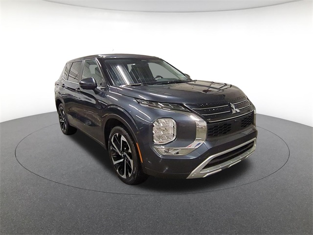 used 2024 Mitsubishi Outlander car, priced at $23,511