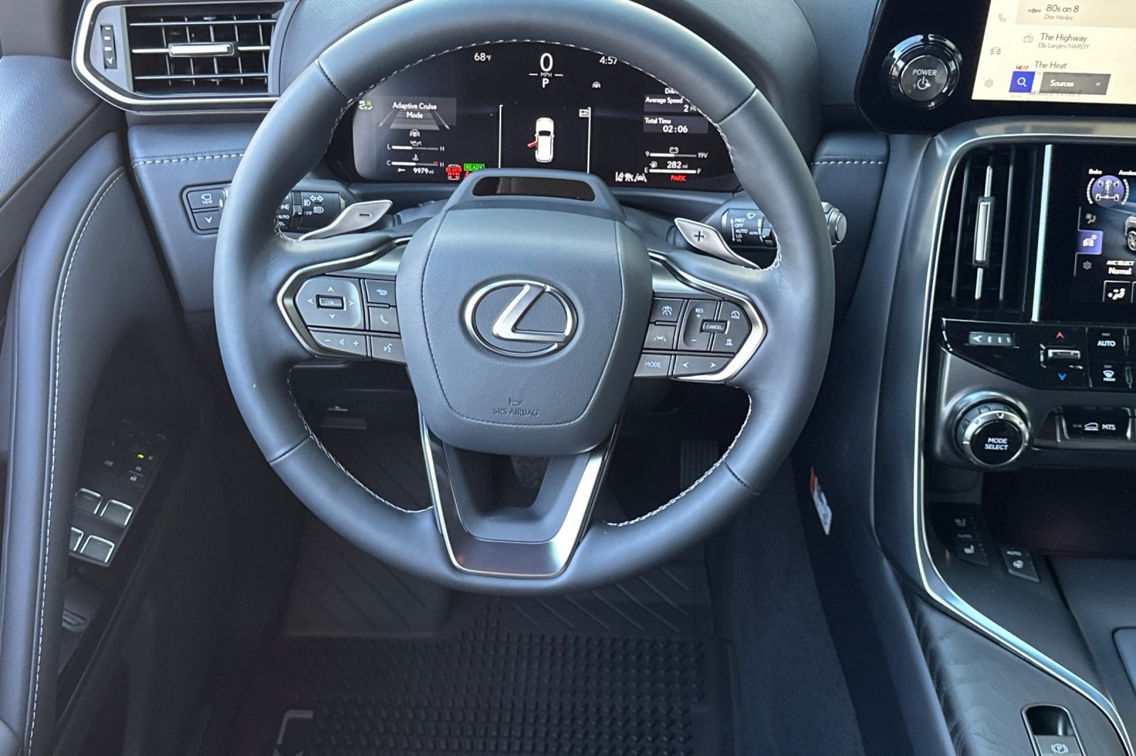2025 Lexus LX photo 11