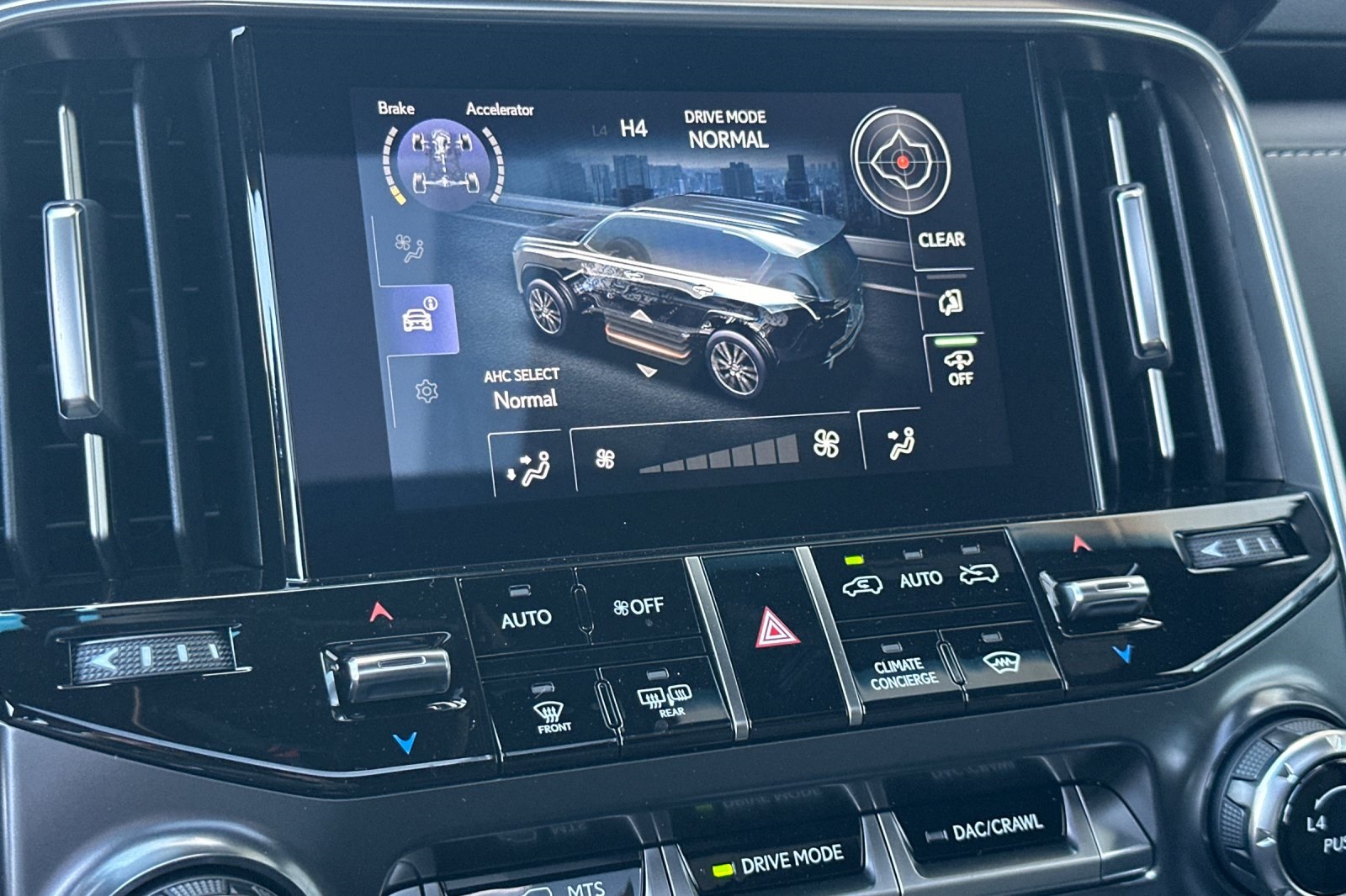2025 Lexus LX photo 16