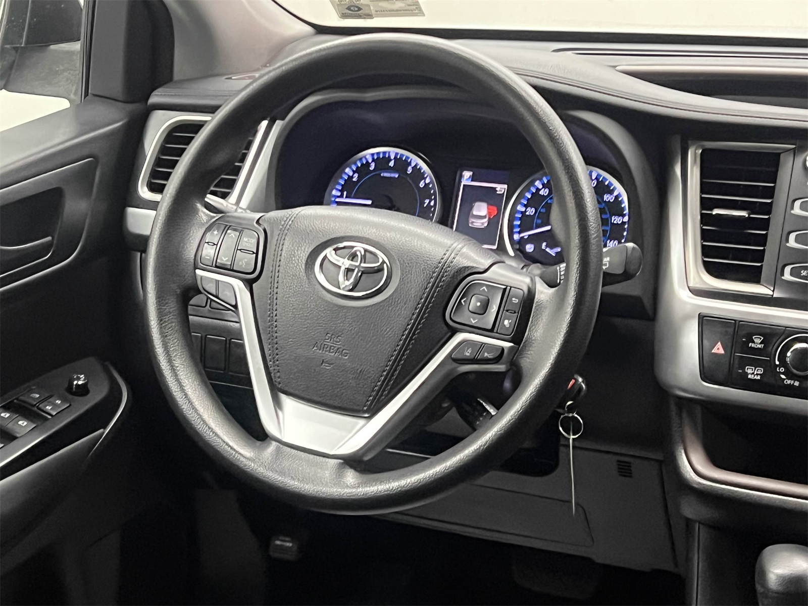 used 2018 Toyota Highlander car, priced at $20,996