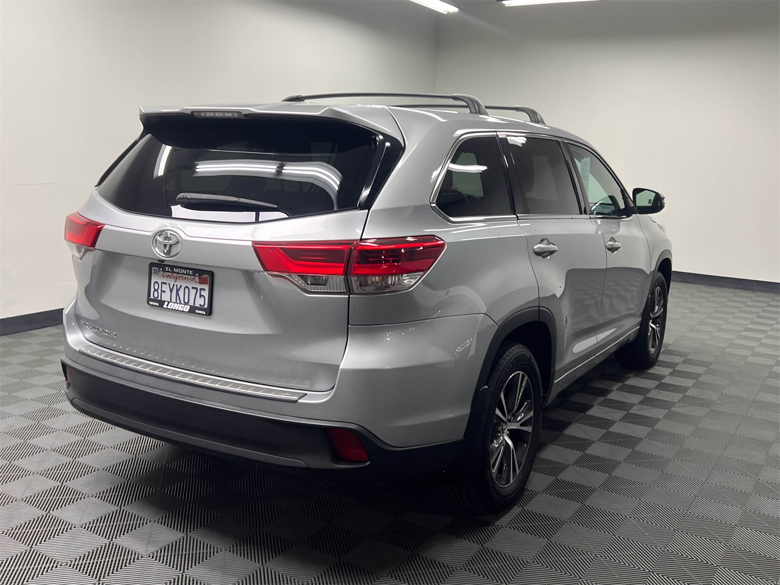 used 2018 Toyota Highlander car, priced at $20,996