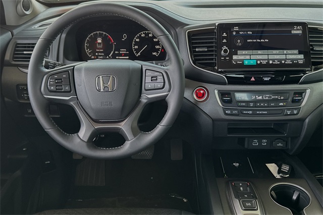 2025 Honda Ridgeline Sport photo 17
