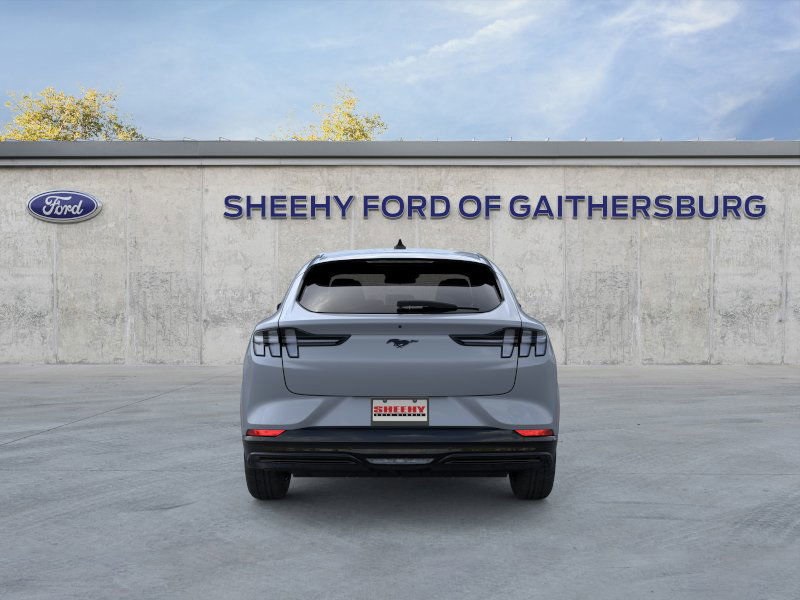 2025 Ford Mustang Mach-E Premium photo 4