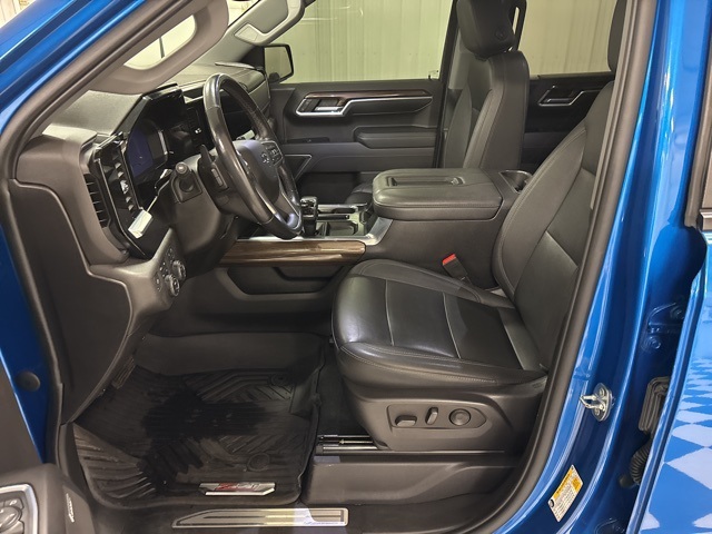 2022 Chevrolet Silverado 1500 RST photo 3