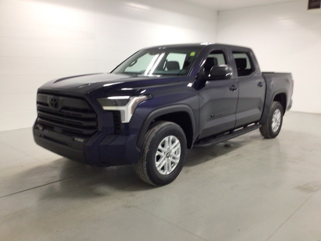 2026 Toyota Tundra SR5 CrewMax photo 3