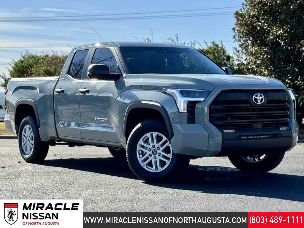 2024 Toyota Tundra SR5's photo