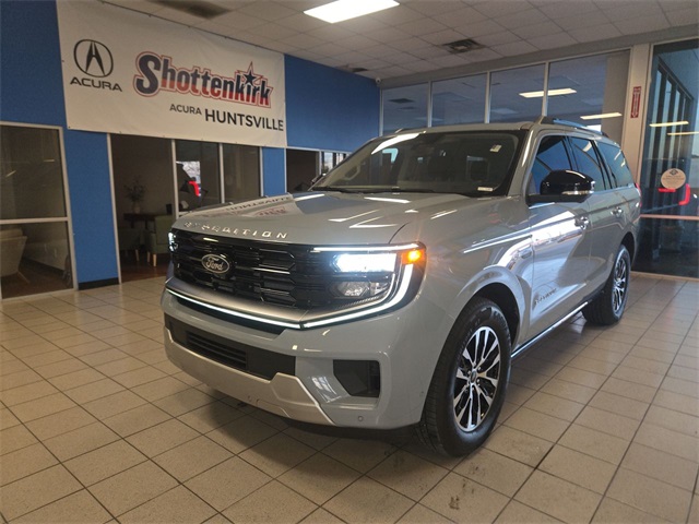 2025 Ford Expedition Platinum's photo