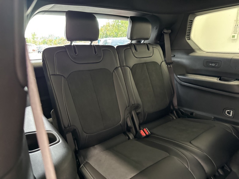 2025 Jeep Grand Cherokee Altitude X photo 12