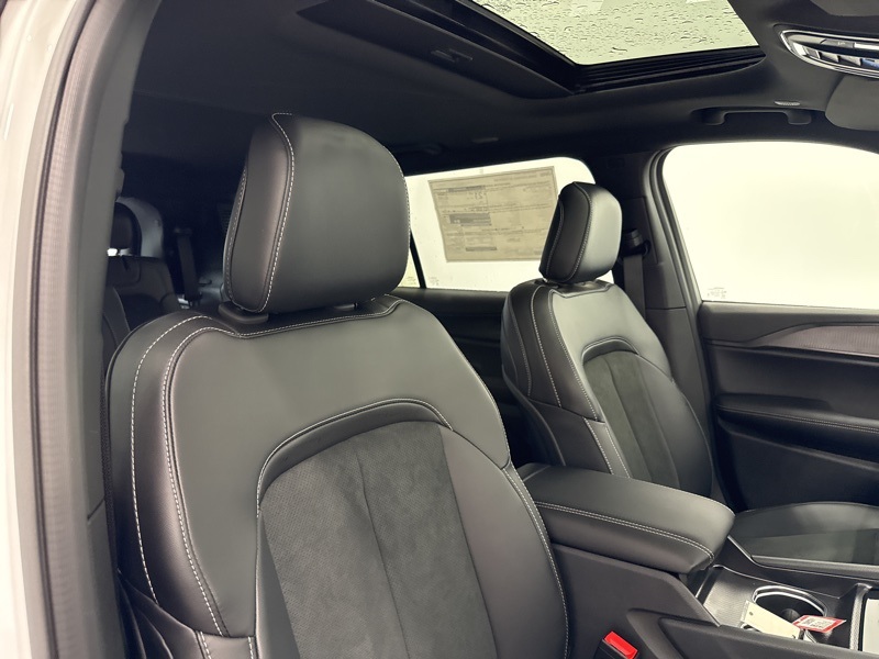 2025 Jeep Grand Cherokee Altitude X photo 15