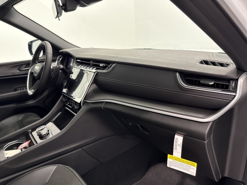 2025 Jeep Grand Cherokee Altitude X photo 16
