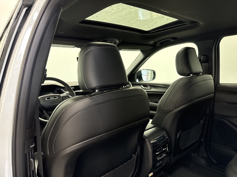 2025 Jeep Grand Cherokee Altitude X photo 19