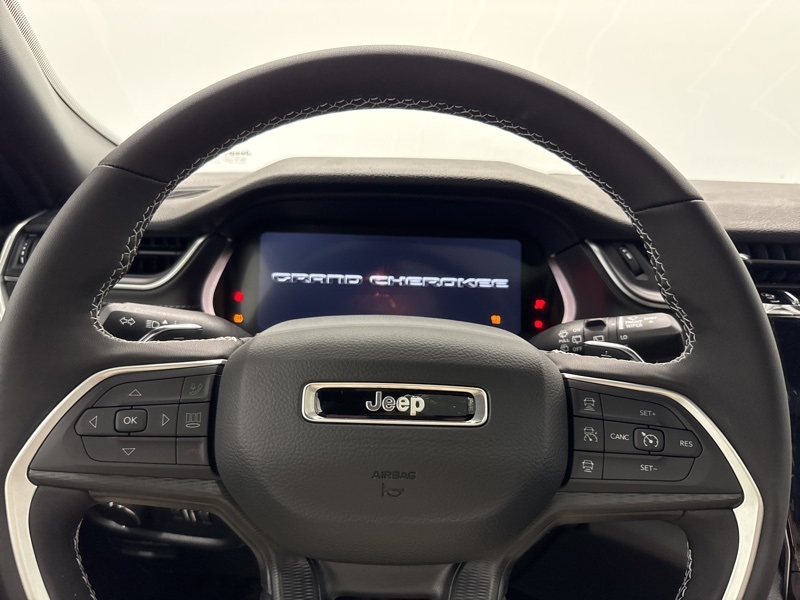 2025 Jeep Grand Cherokee Altitude X photo 25