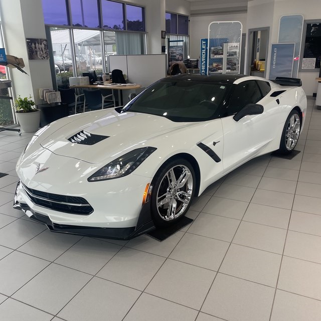 2017 Chevrolet Corvette 1LT's photo