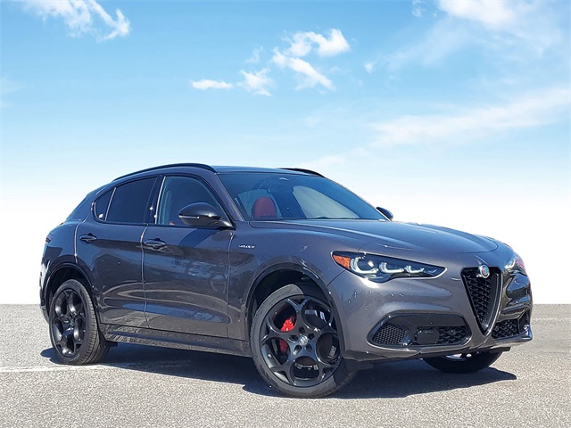 2025 Alfa Romeo Stelvio 