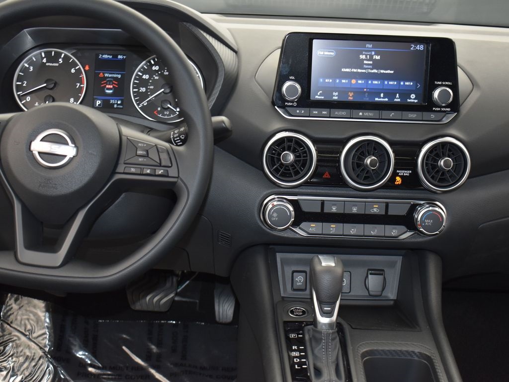 2025 Nissan Sentra S photo 14