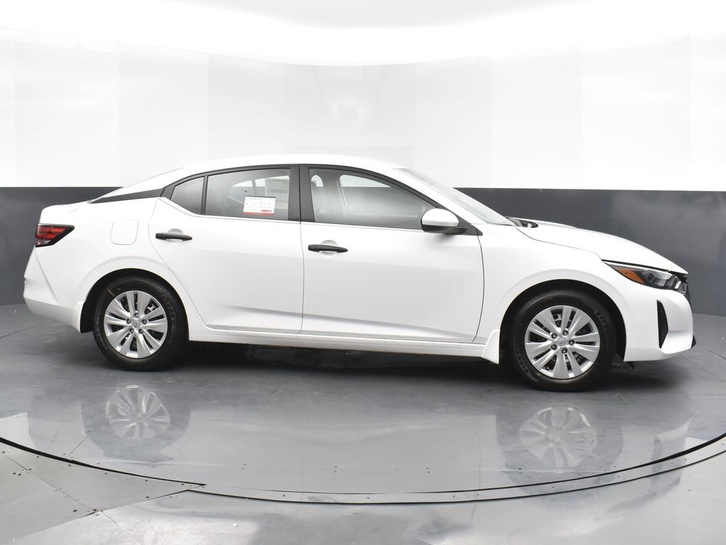 2025 Nissan Sentra S photo 4