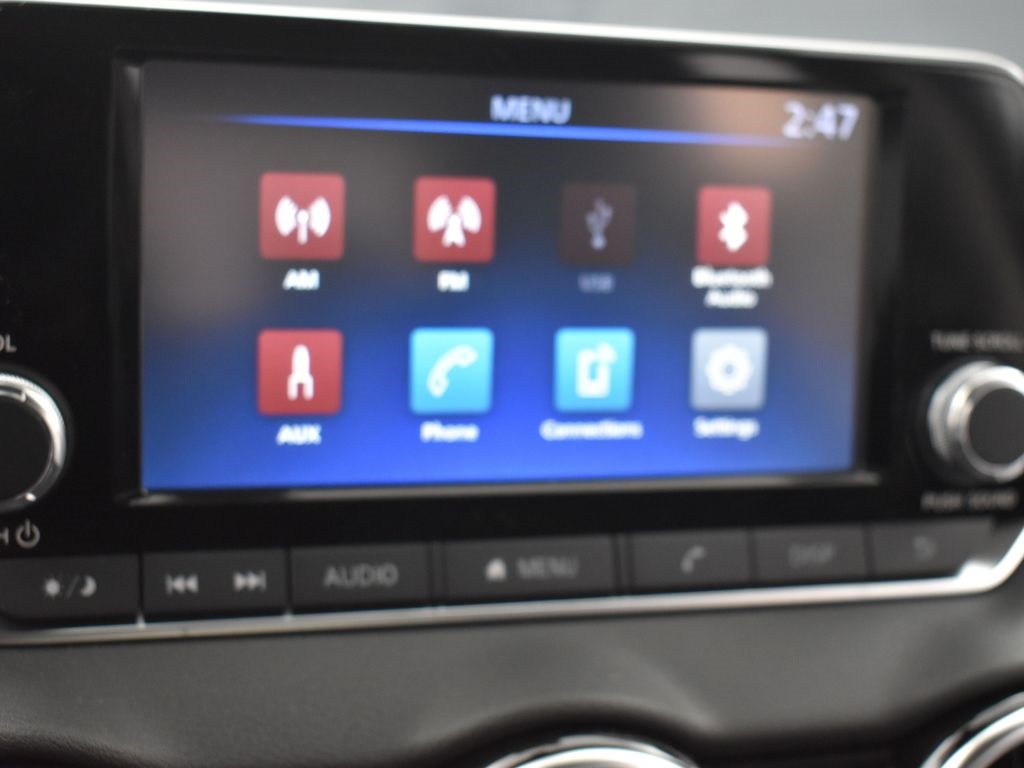 2025 Nissan Sentra S photo 9