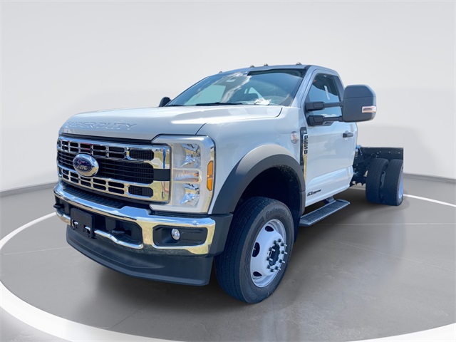 2025 Ford F-550 Super Duty Chassis Cab XL's photo