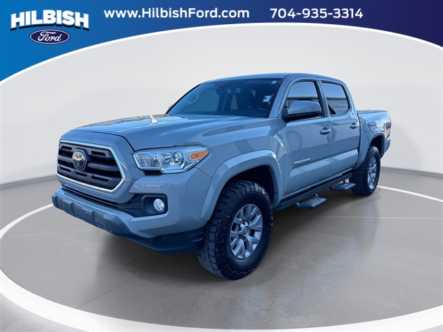2019 Toyota Tacoma SR5's photo