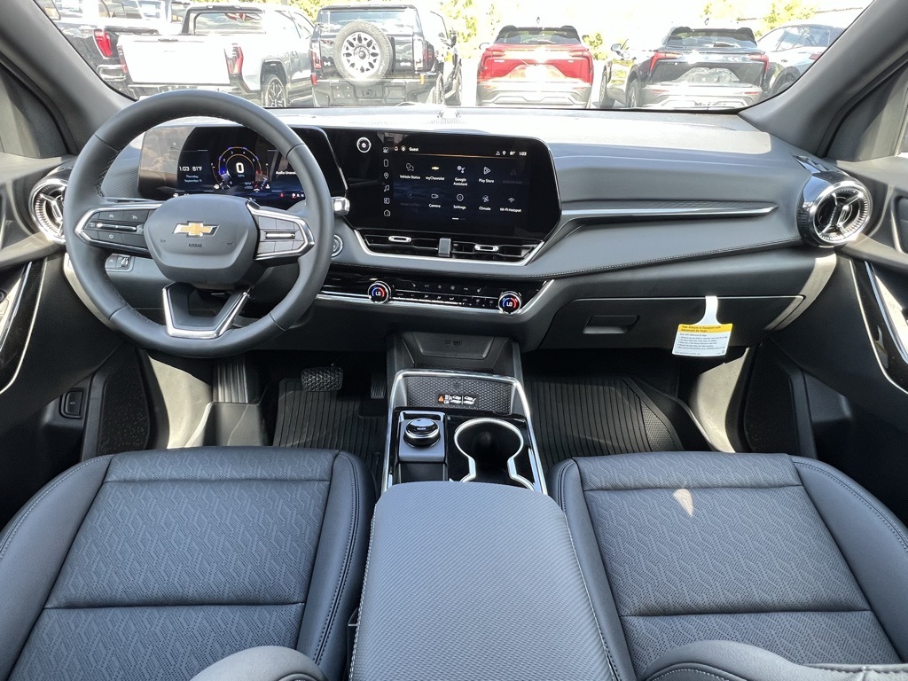 2026 Chevrolet Equinox LT photo 3