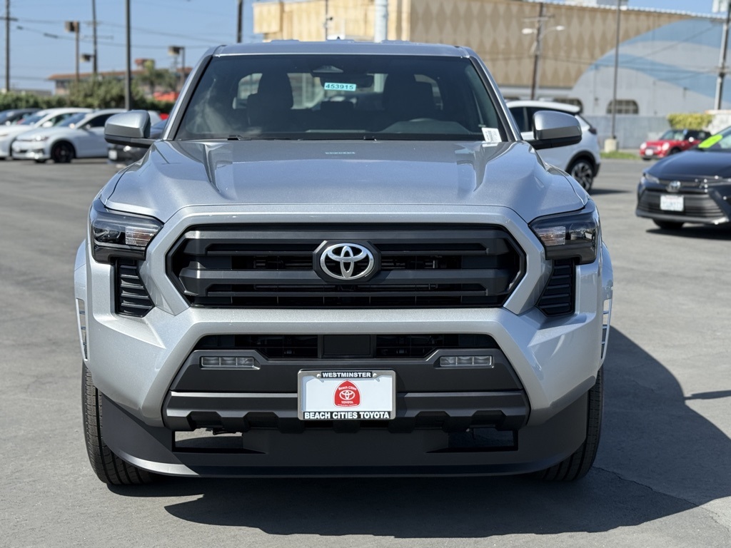 2025 Toyota Tacoma SR5 Double Cab photo 4